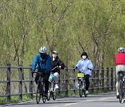 서울시, 어르신·초보자 위한 '자전거 안전 현장 교육' 실시