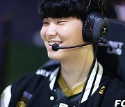 [LCK] 젠지 쵸비 "T1 미드 바뀌어도 게임 더 힘들 일 없다 생각했다"