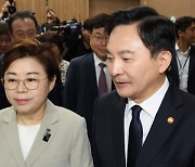 "느닷없이 국책사업 백지화 폭탄으로 쑥대밭 만든 건 윤석열 정부"