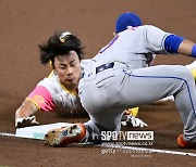 “어젯밤보단 좋아졌지만...” 물통 걷어찬 김하성, 경기엔 뛸 수 없다