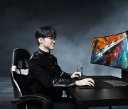 삼성전자, 게이밍 모니터 '오디세이 OLED G9'…해외서 인기