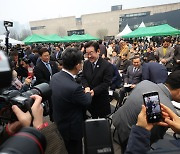 Support for the DP erodes in Gwangju amid party infighting