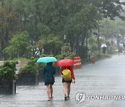 호우특보 대부분 해제…경북 내륙은 시간당 10~20mm 강한 비