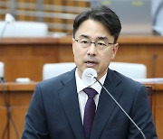 [포토]인사청문회, '답변하는 권영준 후보자'