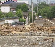 일본 서남부 '하루 400㎜' 역대급 폭우…도쿄는 '열사병 경보'