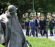 김기현 대표, 美 워싱턴DC 한국전 참전비 참배