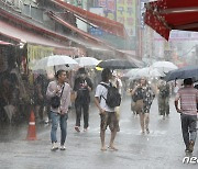 집중호우로 1호선 일부 포함 경부선 전 열차 16분간 운행중지(상보)