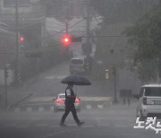 동작구에 시간당 76mm 폭우…서울시 침수예보 발령하기도