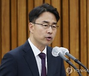 권영준 청문회서 때아닌 '전·현직 대법원장' 공방…조국도 소환