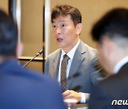 이복현 금감원장, "외국계 금융회사도 건정성 유지 최선 다해야"