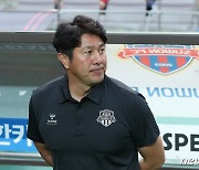 승리 절실한 김도균 수원FC 감독