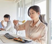 “직장인 점심 장사로 307억 ‘잭팟’” 대박난 맛집 정체가