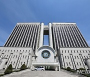 '세 모녀 전세사기' 모친, 1심 징역 10년 선고되자 실신