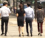 [친절한 경제] 30대 초반 미혼은 대세…남성 5명 중 1명 '끝까지 솔로'