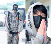 [T포토] 정국 '오늘, 공항 힙스터'