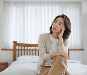 중년 여성, 이유 없이 자꾸만 간수치가 높게 나온다면?...‘이 질환’ 의심해야