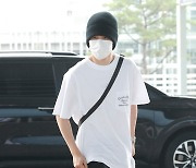 방탄소년단 지민, 여름엔 시원한 반팔과 반바지