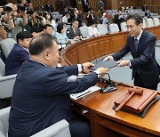 민주당 지도부, 이상민 분당론에 “해당 행위” 경고