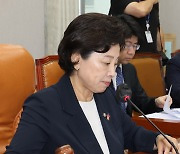 선거기간중 지지후보 소품 부착 허용…인터넷 게시판 실명제 폐지