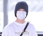 [MD포토] 방탄소년단 지민 '비니 속 총명한 눈빛'