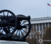 美공화 강경파에 발목 잡힌 국방수권법안…하원서 처리 '진통'