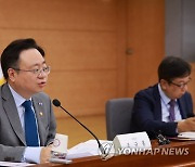 [속보] 복지장관 "보건노조 파업, 국민건강에 위해 끼치면 단호히 대응"