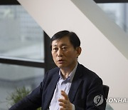 인터뷰하는 고진 디지털플랫폼정부위원장