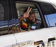 Zimbabwe Mayweather Visit