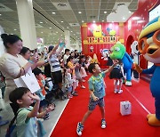 와, 뽀로로다! 코엑스서 열린 ‘캐릭터 라이선싱 페어’