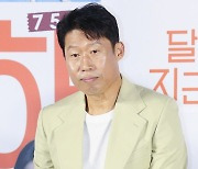 [포토] 유해진, '생각에 잠겨서'