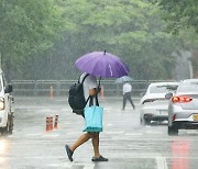 장대비에 학교 3곳 침수 피해…20개교 학사일정 조정