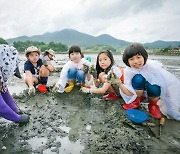 [바캉스 특집-경남 남해군] 상주은모래비치 야간 개장…송정솔바람해변에선 서핑도 즐겨요