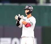 [MD포토] 이민준 '선제 적시타에 함막 웃음'