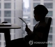 벼랑 끝에 내몰린 이주민·비정규직…팬데믹, 그 차별의 시간