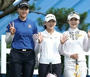 [Ms포토] 김민솔-이제영-이예원 '가벼운 손 인사로 시작'