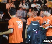 ‘동부 학살자’ 한화생명, 체급의 힘으로 OK브리온 2-1 제압(종합) [LCK]