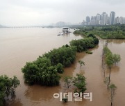 [포토]집중호우로 물에 잠긴 반포한강공원