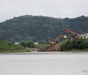 논산천 제방 유실, 강처럼 변한 농경지