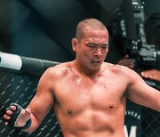 '아이언 터틀' 박준용, UFC 4연승…기쁨의 댄스 세리머니