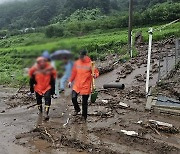 오송지하차도 사망 7명으로 늘어...기록적 폭우에 곳곳 피해 속출