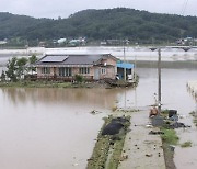 '짧은시간 좁은 지역 물폭탄' 여름철 날씨로 고착화…앞으로가 더 문제