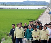 [포토]충남 청양군 폭우 침수피해 현장 찾은 김기현 국민의힘 대표