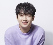 ‘찬또’ 이찬원 “하루 빨리 일상회복되길” 수재민 돕기 1억원 기탁