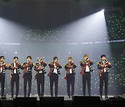 NCT 127, 데뷔 7주년 팬미팅…"127주년까지 오래도록 함께"