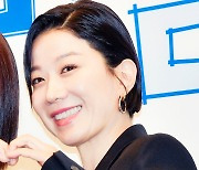 전혜진, 매혹적으로 빛나네~ [포토엔HD]