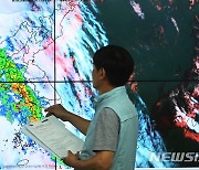 경기남부 산발적 강한 비…낮 최고 26~29도