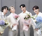 틴탑, 13년 내공 어디 안 가…단독 콘서트서 25곡 라이브 훨훨