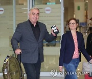 캠벨 백악관 NSC 조정관 입국