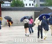 [오늘의 날씨] 전국 장맛비 계속…충청·남부·제주 최대 200mm