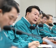 [속보]尹 "韓 기업들의 안전한 우크라 입출국, 전방위 지원할 것"